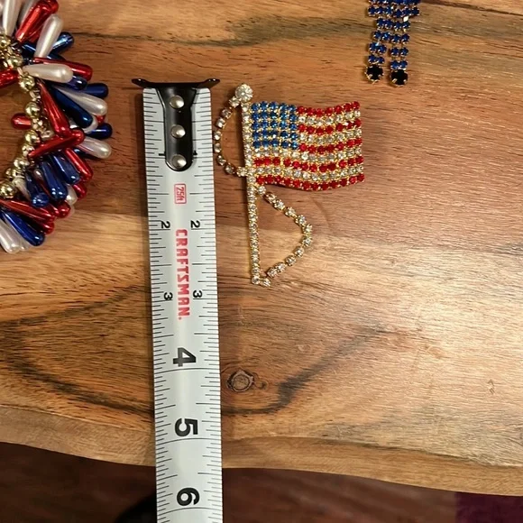 Red white blue patriotic USA flag & soldier broach (2) w/ gold back & bracelets - Picture 12 of 16